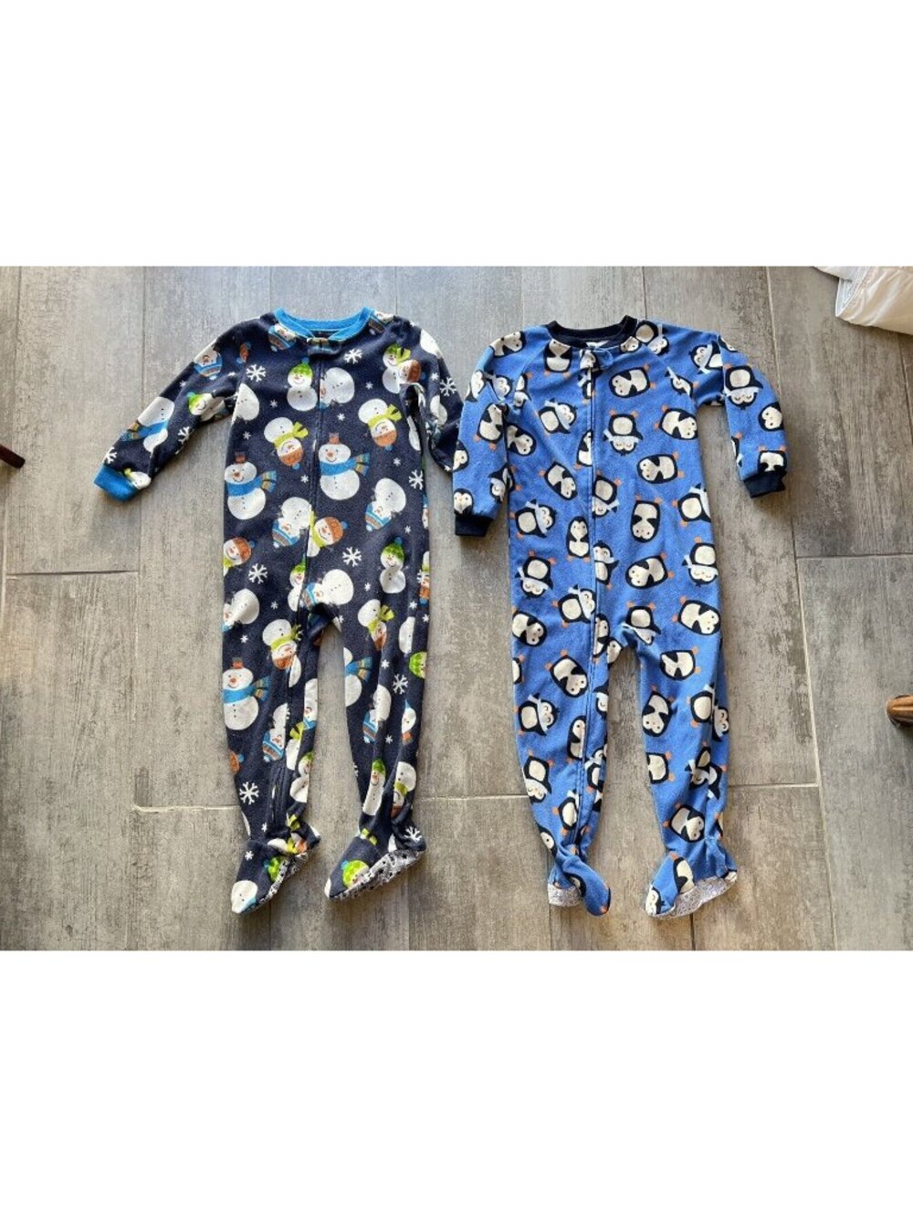 Set Lot of 2 One Piece Zip Footed Footie Fleece Pjs Pajamas Sleeper Christmas 4T